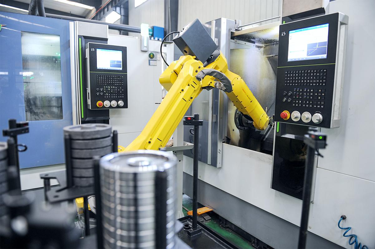 数控机床 驱动工业制造，赋能便利生活